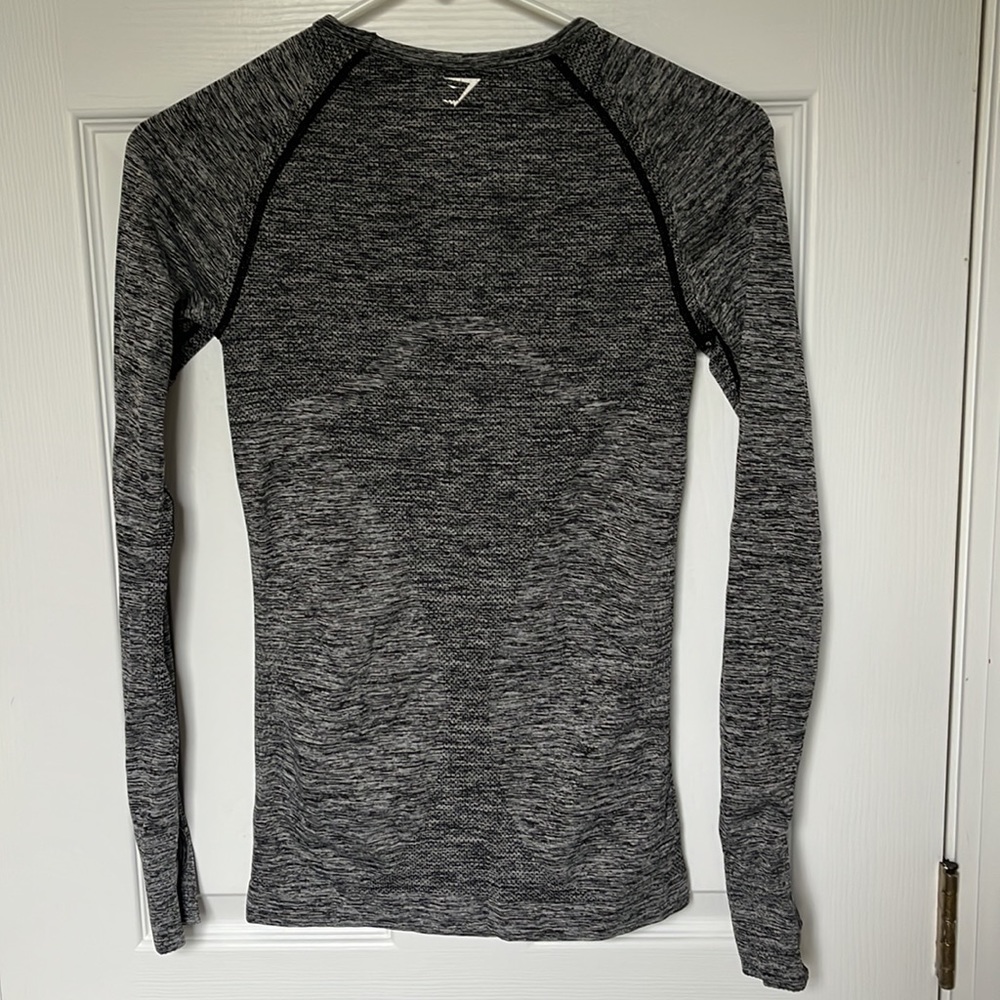 Gymshark tee - Picture 2 of 3